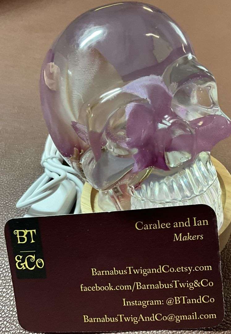 Light-up Glass Skull
